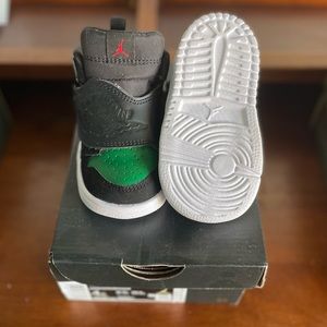 Jordan 1’s Green and Black Toddler